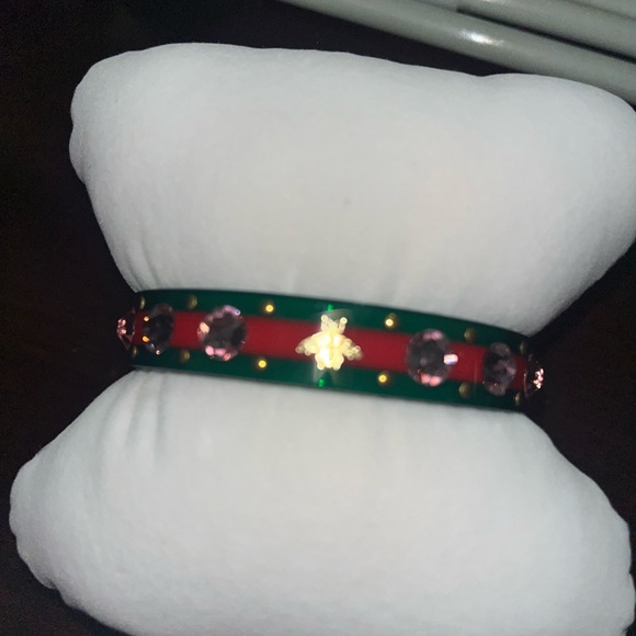 Gucci Pink and Green Watch with Festive Design - Picture 3 of 10